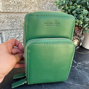Forever Young Emerald Crossbody Bag